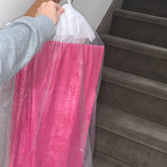 Pink gown - Picture 5 of 5